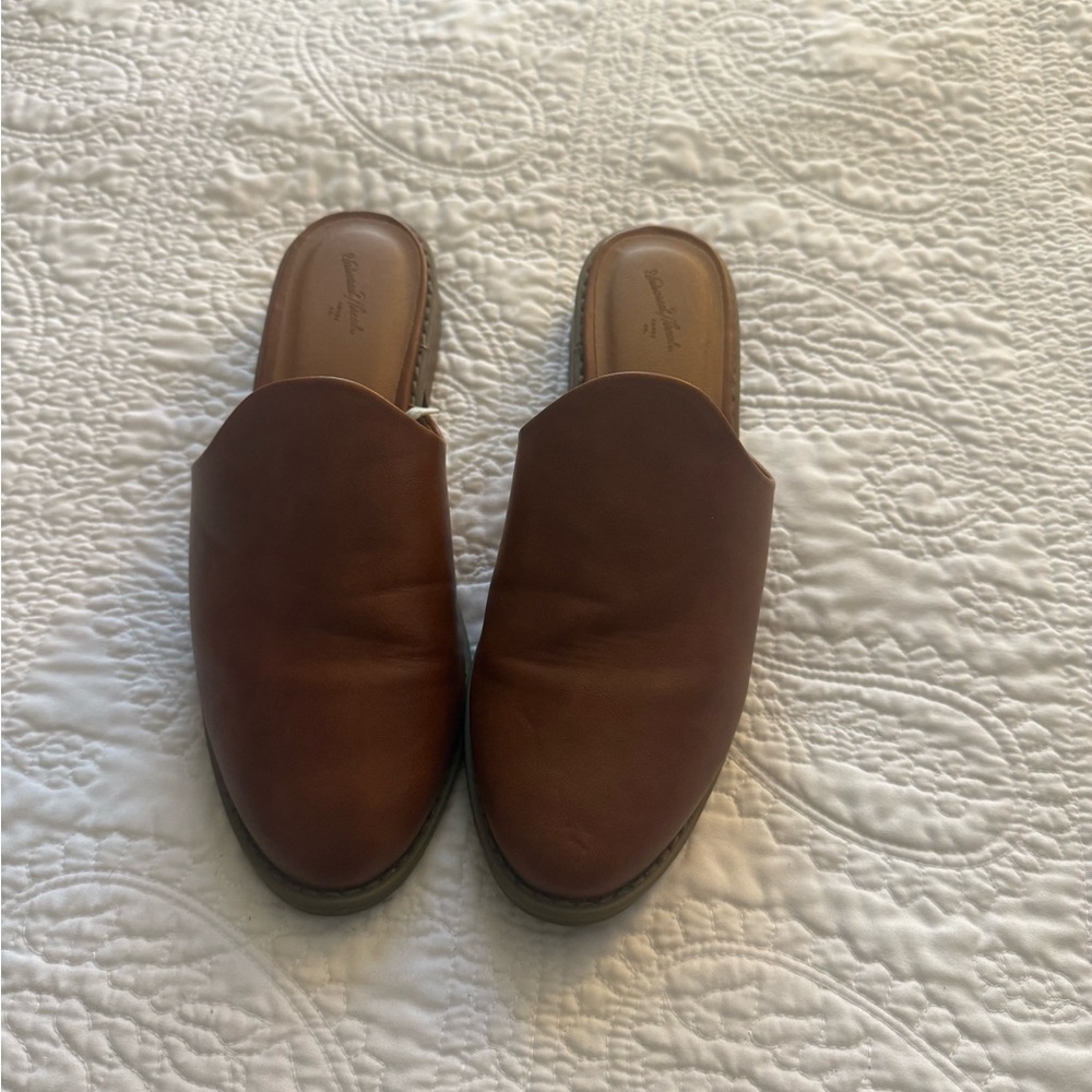 Universal Thread Shoes